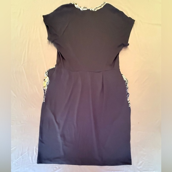BCBGMaxAzria Short Sleeve V-neck Jersey Draped Black Midi Dress Size Large - Picture 4 of 11